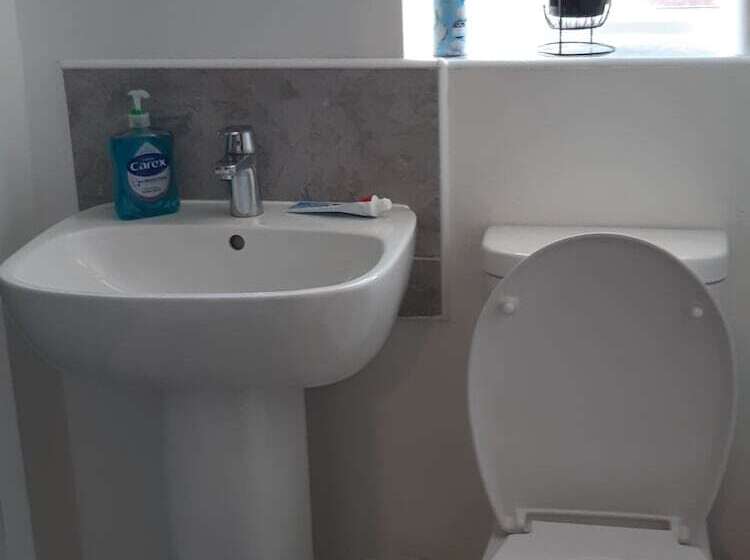 住所  Rushden Retreat   3 Bedroom House