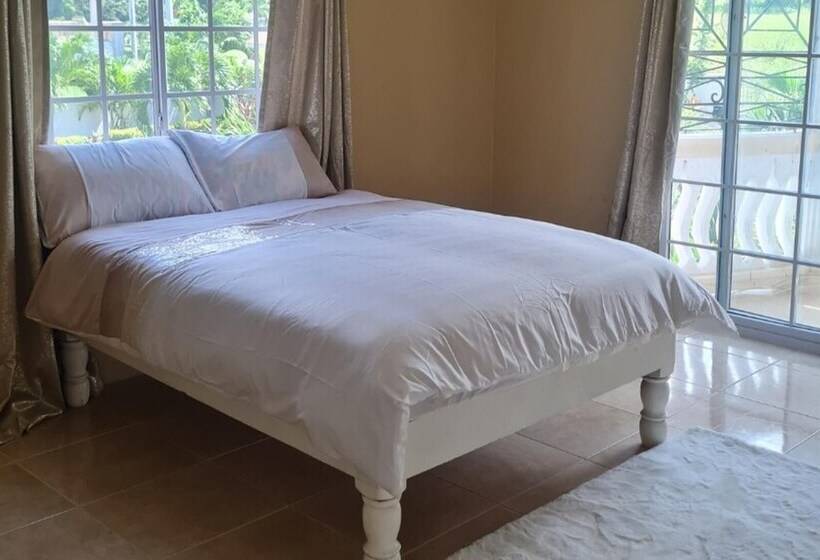 اقامتگاه Tropical Paradise Sea View Villa In Ocho Rios