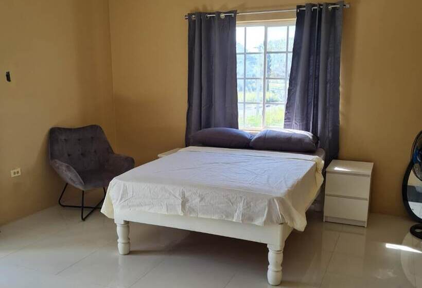 اقامتگاه Tropical Paradise Sea View Villa In Ocho Rios