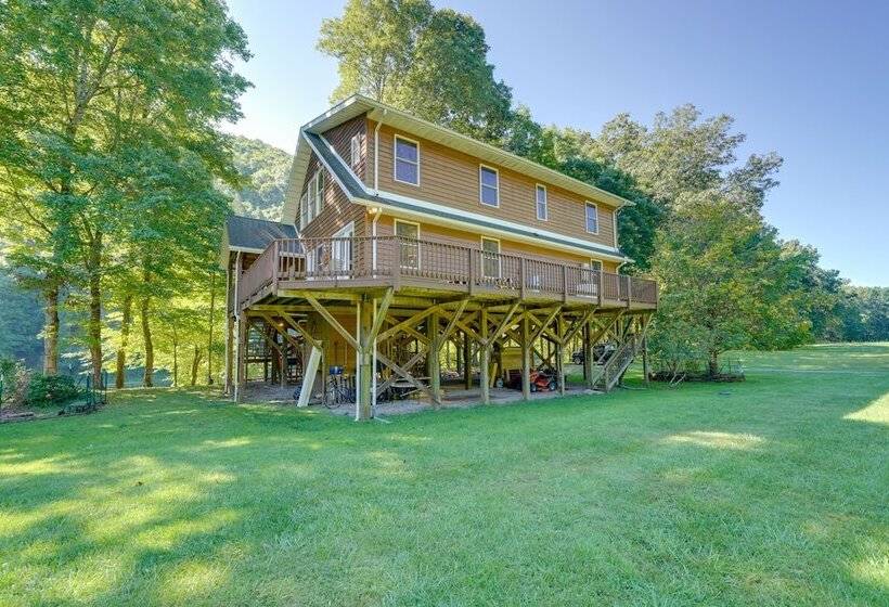 Riverfront West Virginia Cabin W/ Screened In Deck