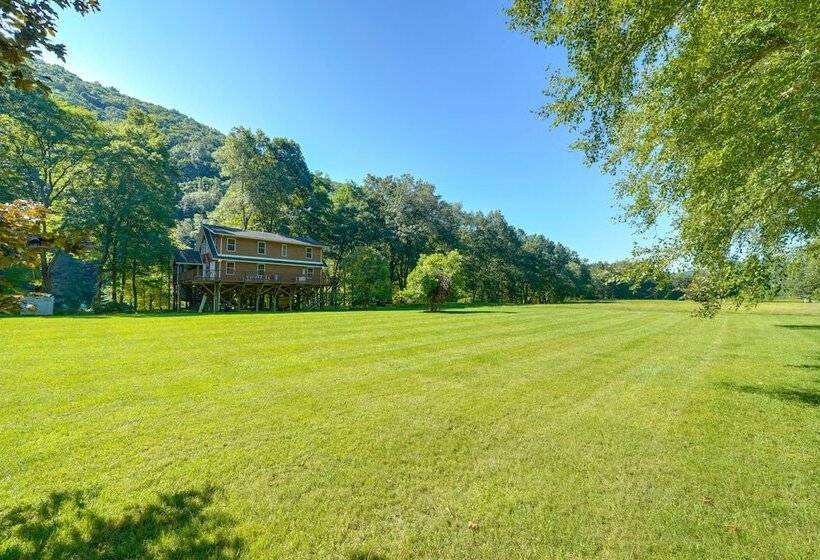 Riverfront West Virginia Cabin W/ Screened In Deck