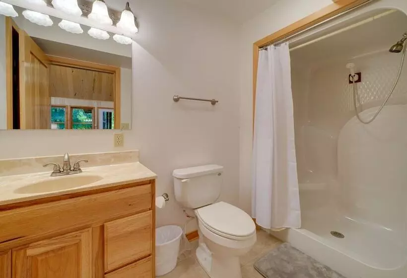 Riverfront West Virginia Cabin W/ Screened In Deck