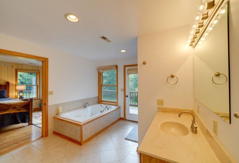 Riverfront West Virginia Cabin W/ Screened In Deck