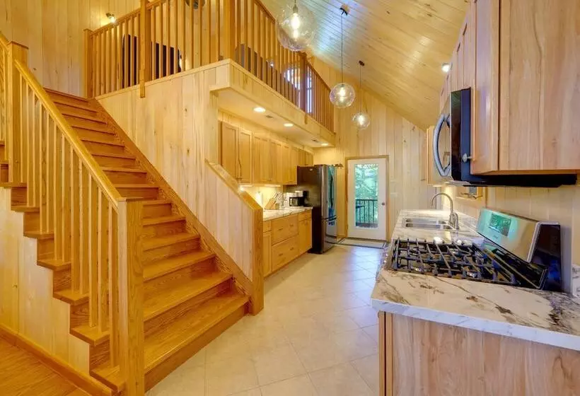 Riverfront West Virginia Cabin W/ Screened In Deck