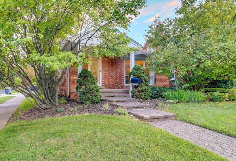 Royal Oak Home: 13 Mi To Downtown Detroit