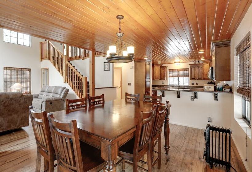 Rural Cabin Bordering Coconino National Forest!