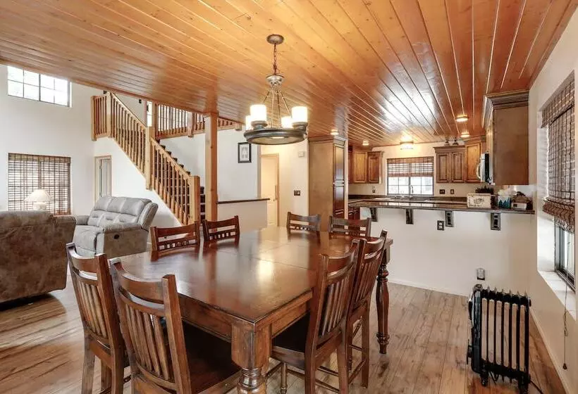 Rural Cabin Bordering Coconino National Forest!