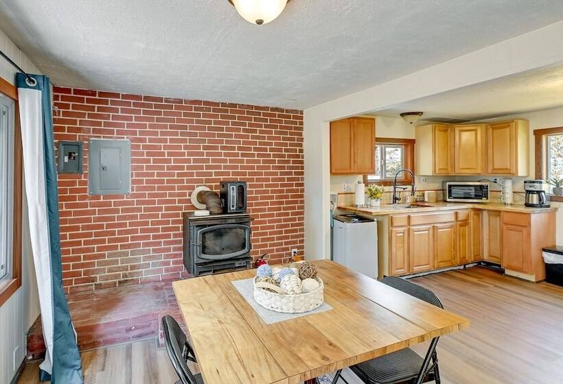 Rustic Allyn Cabin: Private Isl Community W/ Kayak