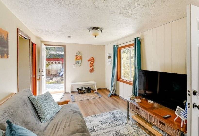 Rustic Allyn Cabin: Private Isl Community W/ Kayak