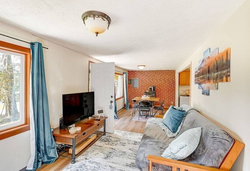 Rustic Allyn Cabin: Private Isl Community W/ Kayak