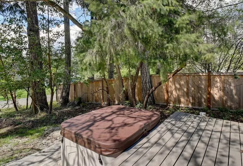 Rustic Allyn Cabin: Private Isl Community W/ Kayak