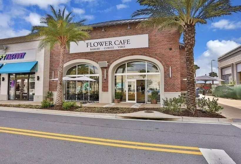 Sandy Bottoms At Margaritaville