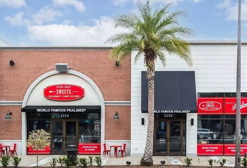 Sandy Bottoms At Margaritaville