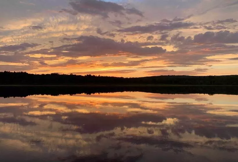 Secluded Harmony Cabin W/ Deck, Dock, Boats!