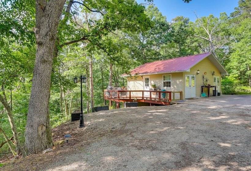 Secluded Ozark Mtn Cottage W/ Wraparound Deck