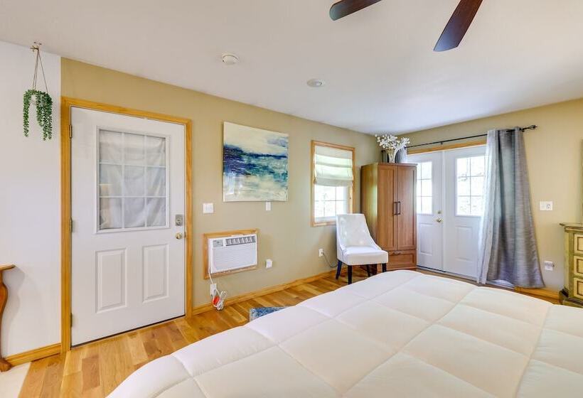 Secluded Ozark Mtn Cottage W/ Wraparound Deck