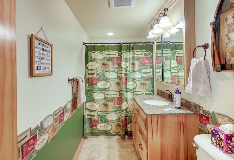 Shawano Vacation Rental: Close To Main Street!