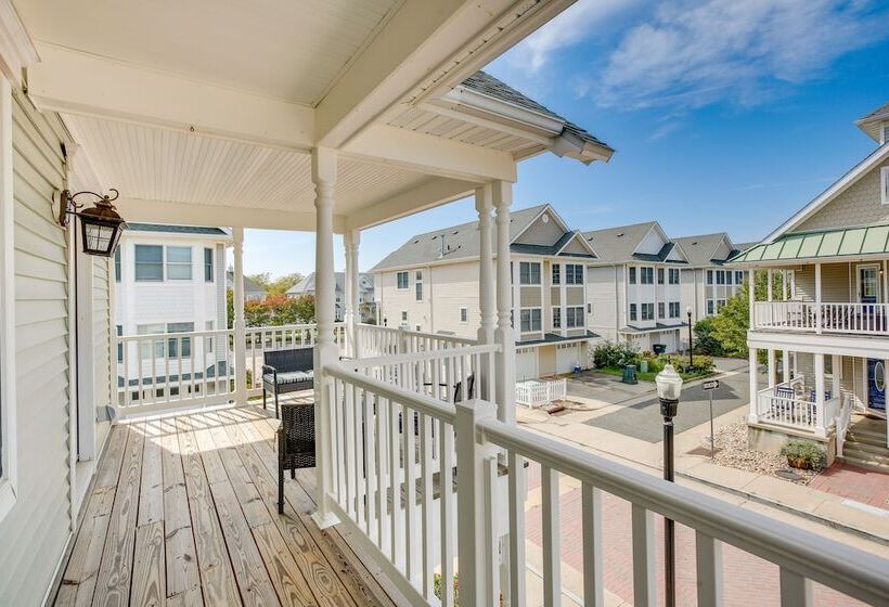 Sunny Atlantic City Home: Walk To Beach!