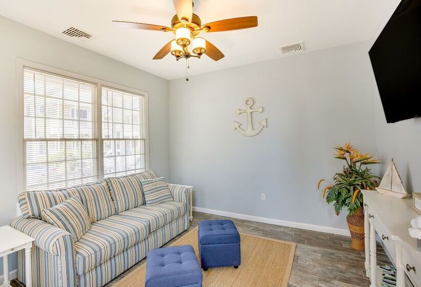 Sunny Atlantic City Home: Walk To Beach!