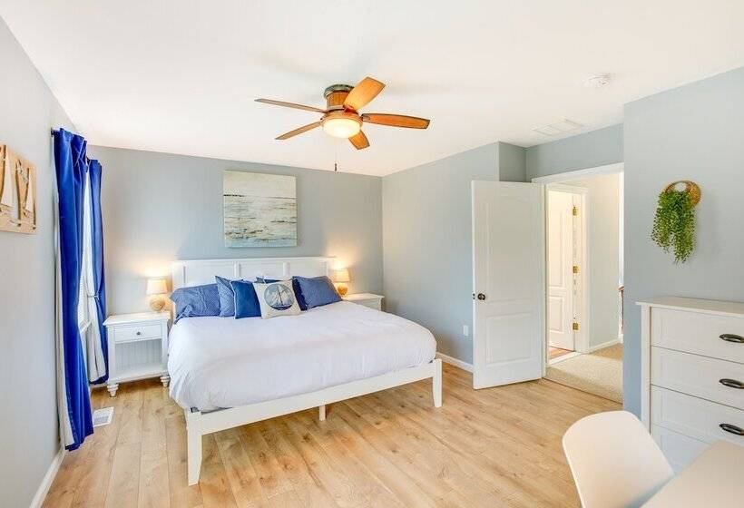 Sunny Atlantic City Home: Walk To Beach!