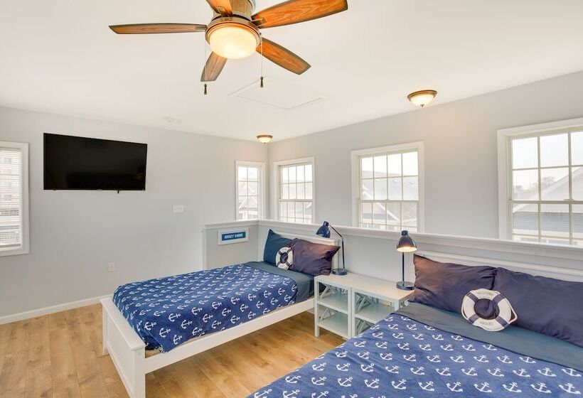 Sunny Atlantic City Home: Walk To Beach!