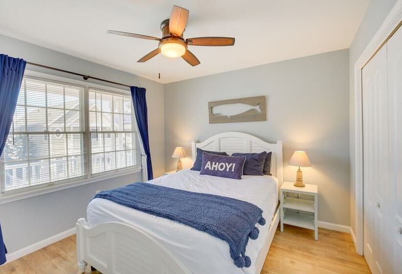 Sunny Atlantic City Home: Walk To Beach!