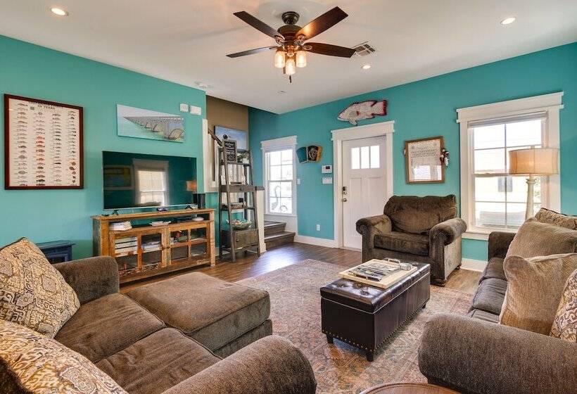 Waterfront Port Isabel Home W/ Private Boat Dock!