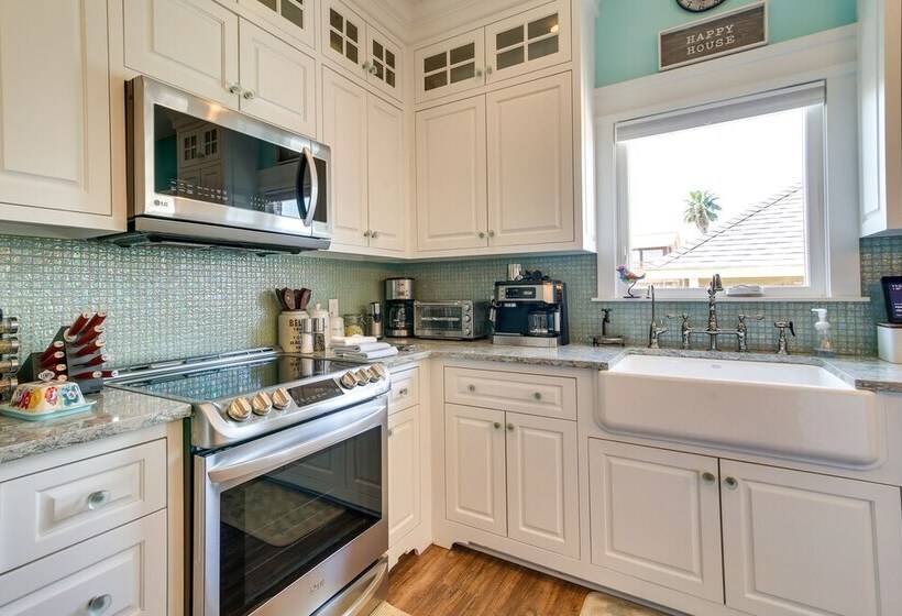 Waterfront Port Isabel Home W/ Private Boat Dock!