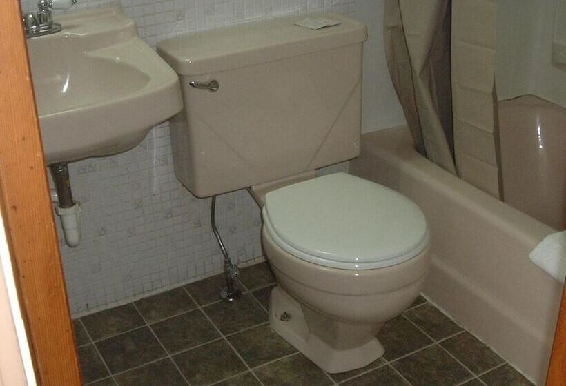 Fels Three Crown Motel