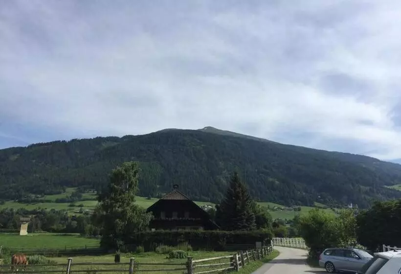 簡易ホテル Landhaus Lungau