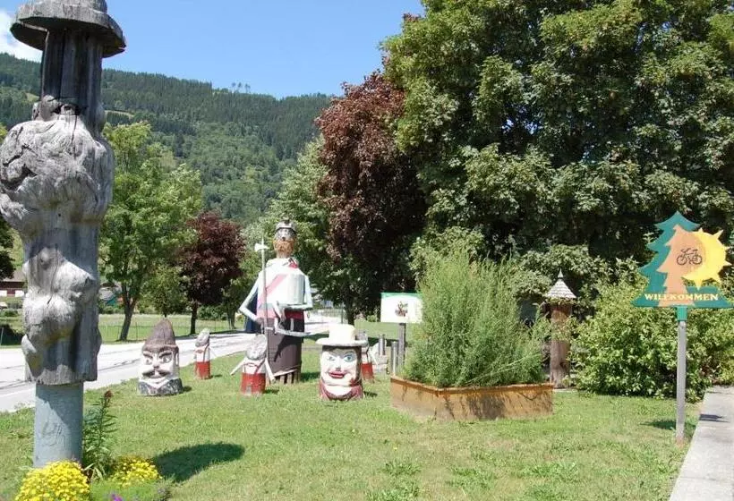 簡易ホテル Landhaus Lungau