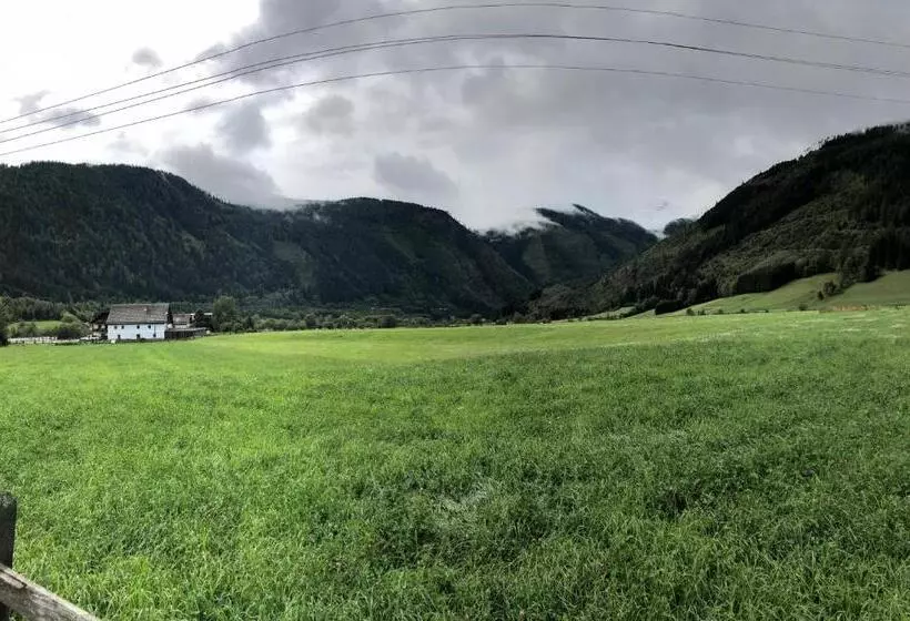 簡易ホテル Landhaus Lungau