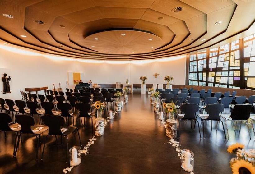 בית מלון כפרי Allegro Einsiedeln