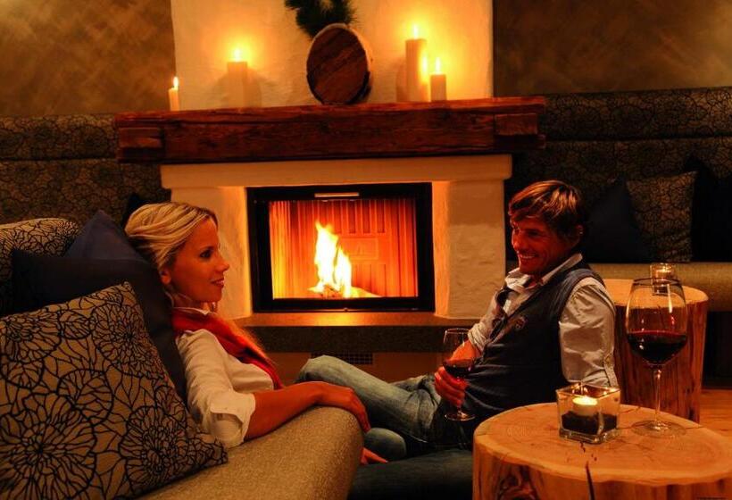 ホテル Almgut Mountain Wellness