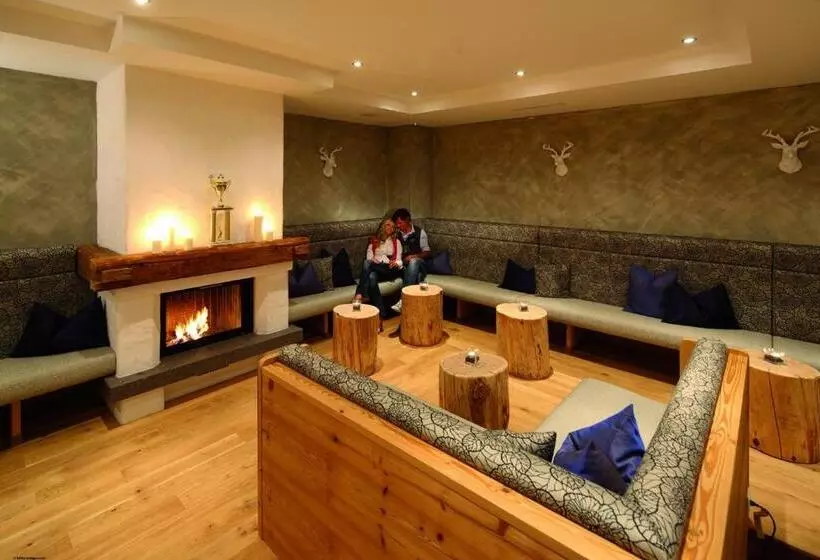 Hotelli Almgut   Mountain Wellness