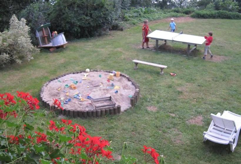 호텔 Appartementhaus Karantanien Am Ossiacher See