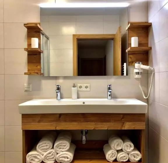 ホテル Appartements Heinzle
