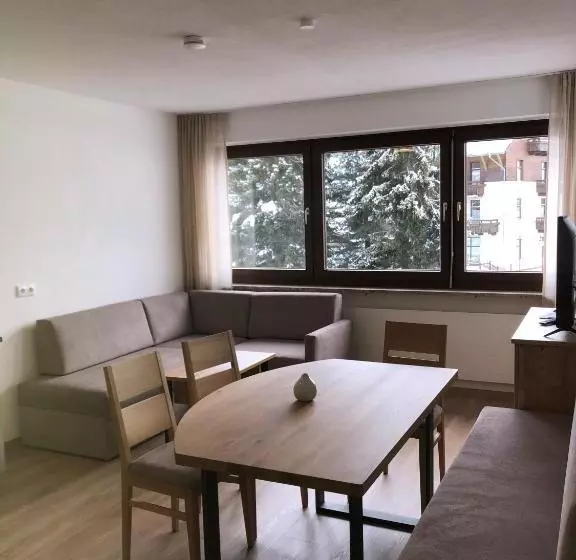 ホテル Appartements Heinzle