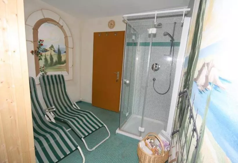 ホテル Appartements Reinstadler