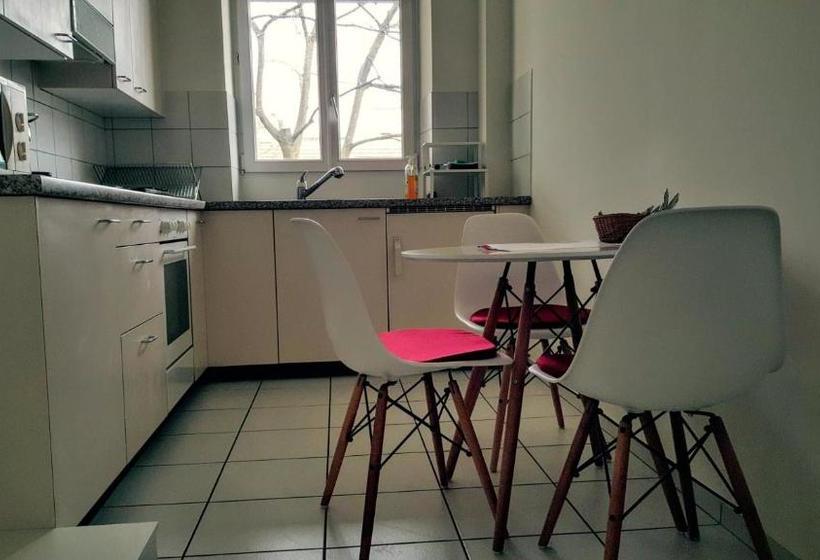 בית מלון כפרי Basel Charme Apartments