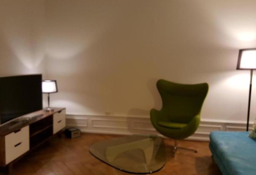 בית מלון כפרי Basel Charme Apartments