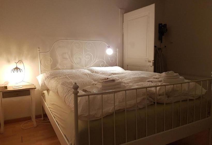 בית מלון כפרי Basel Charme Apartments