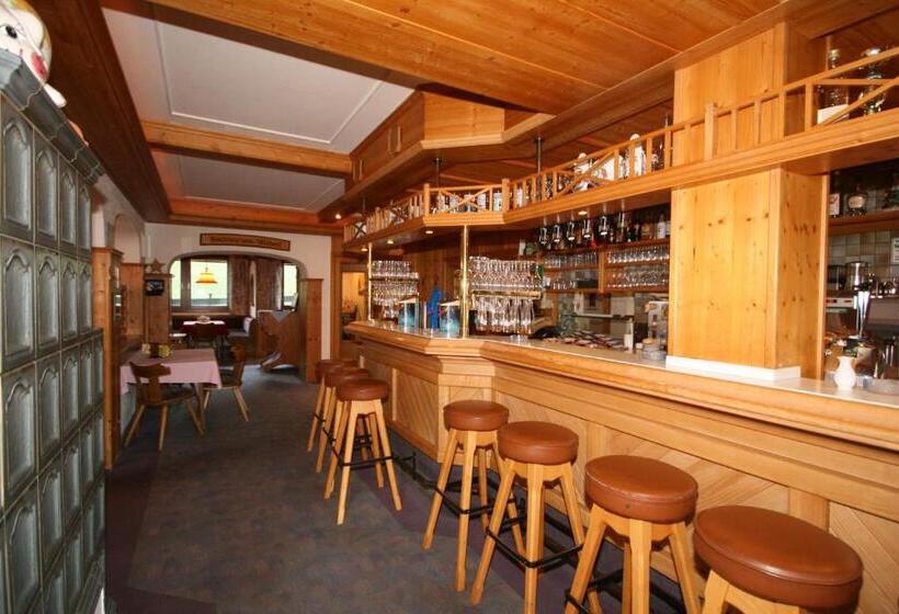 فندق Café Perner