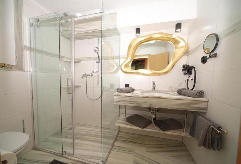 فندق Café Perner