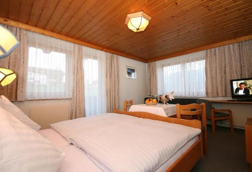 فندق Café Perner