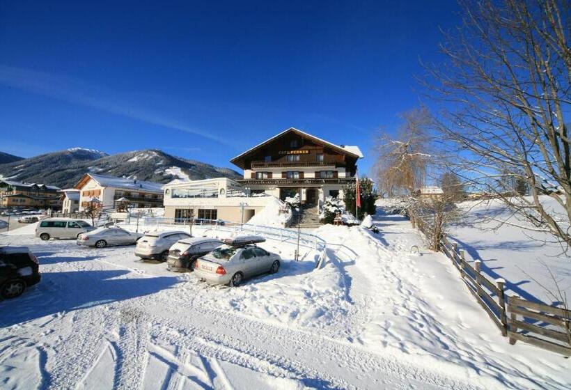 فندق Café Perner