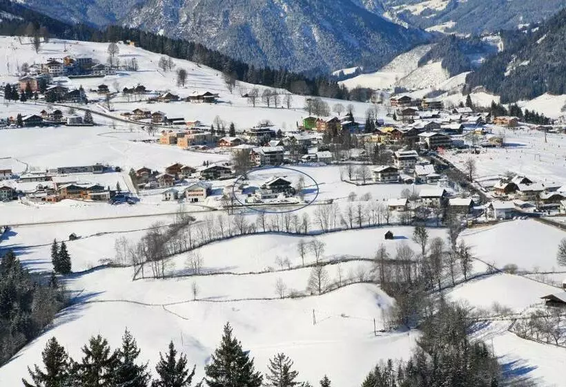 Hotelli Café Perner