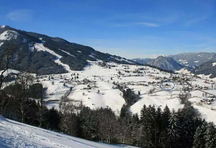 Hotelli Café Perner