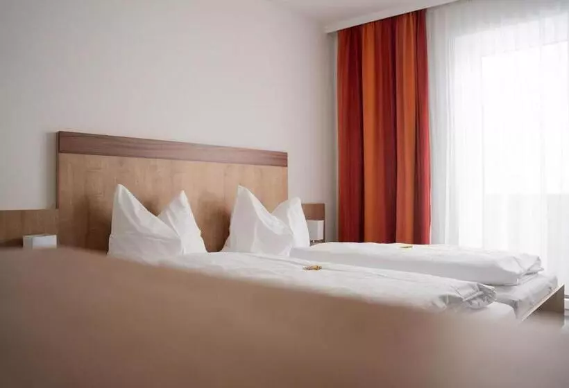 Hotelli Frühstückspension Auer Haus Kargl