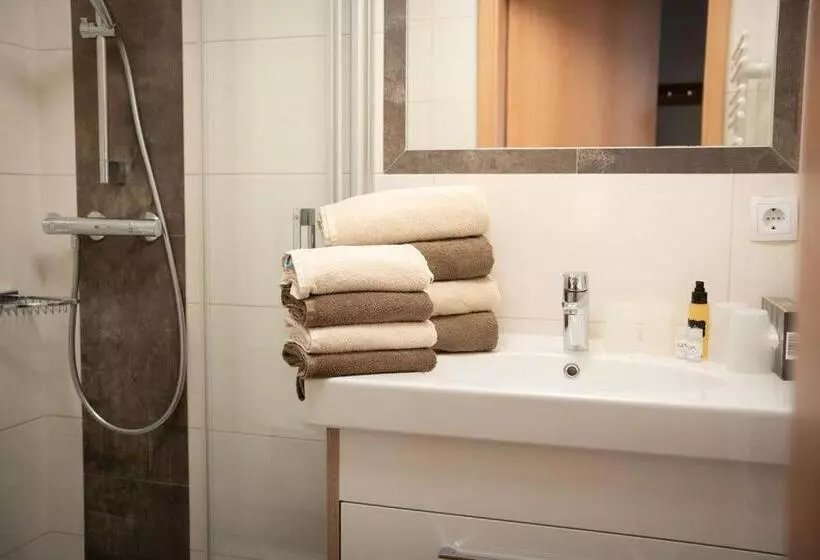 Hotelli Frühstückspension Auer Haus Kargl